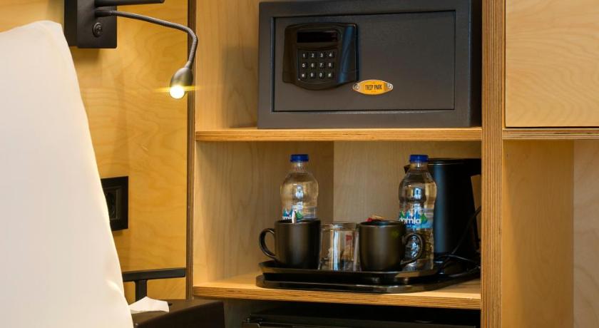 standard-double-room-9