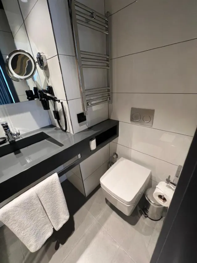 standard-twin-room-3