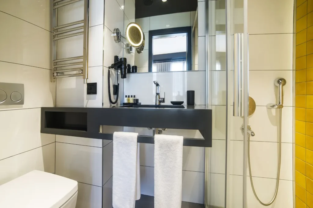 standard-twin-room-5